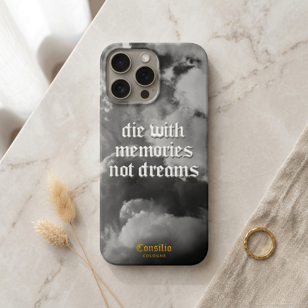 Die With Memories Case Flatlay auf Marmor